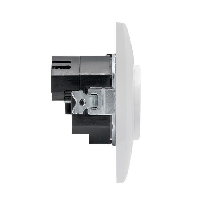 Розетка 1-м СП Валенсия 16А IP20 с заземл. защ. шторки с 2-мя заряд. устройствами USB 2.1А бел. PROx Розетка 1-м СП Валенсия 16А IP20 с заземл. защ. шторки с 2-мя заряд. устройствами USB 2.1А бел. PROx