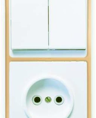 Блок БКВР-038 Бэлла (2-кл. выкл. + розетка) зол. Кунцево 5828