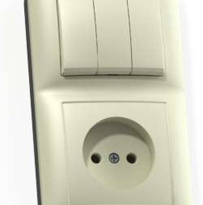 Блок СП БКВР-410 Селена (3-кл. выкл. + розетка) сл. кость Кунцево 8172