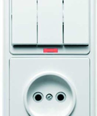 Блок БКВР-212 Бэлла (3-кл. выкл. с инд. + розетка) бел. Кунцево 5841