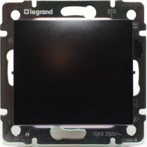 Legrand Valena выключатель 1кл черн.(1/10/100) (770301)