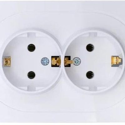 Розетка 2-м СП OSEN с заземл. ПБТ механизм бел. LEZARD 743-0200-127B