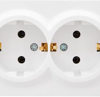 Розетка 2-м ОП LETO с заземл. закрытый корпус ПБТ бел. LEZARD 752-0200-127B